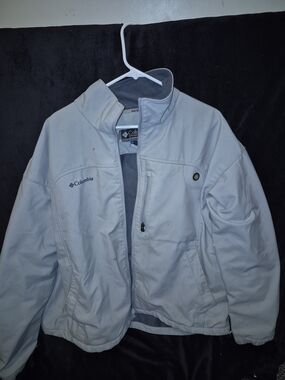 Columbia Light Gray Performance Jacket with Chest Zip Pocket